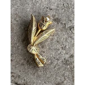 Tulip Brooch Damascene Vintage Faux Pearl Gold Tone Estate